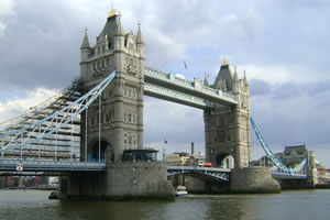 Tower Bridge, em Londres